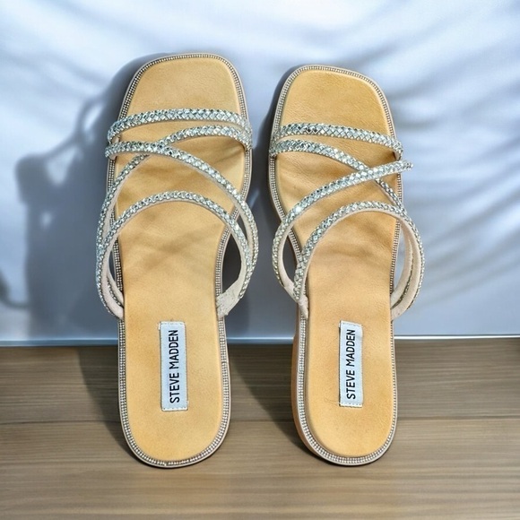 NWOT $90 Steve Madden Wauna Sandal (9) - Picture 1 of 6